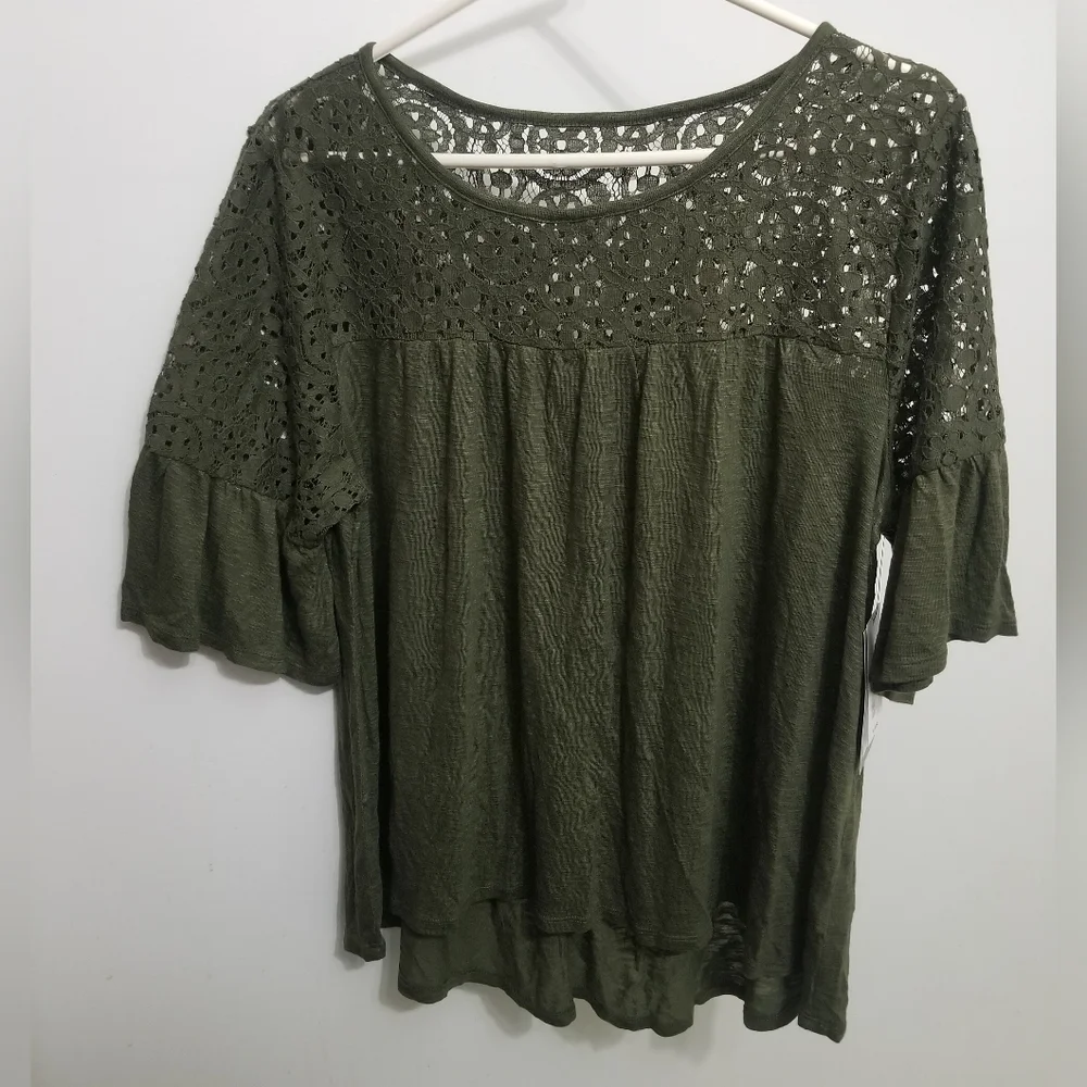 Color 2/3: rich avocado bell sleeve w lace A New Approach top - Picture 1 of 5